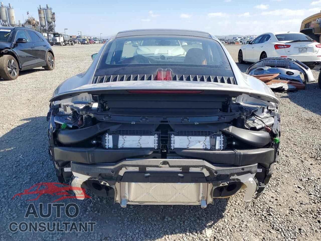 PORSCHE 911 2024 - WP0AB2A92RS279024