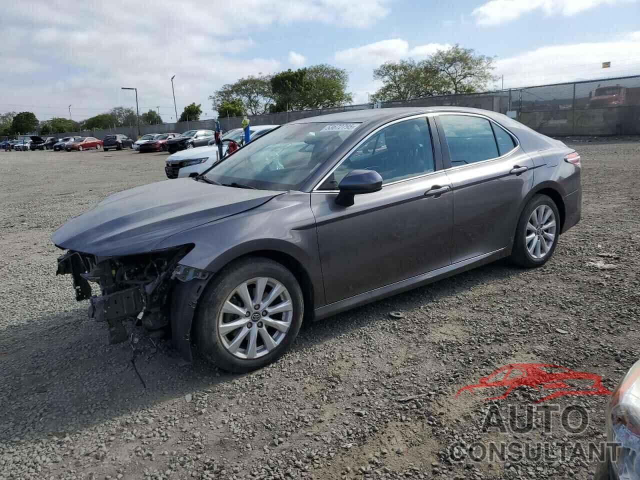 TOYOTA CAMRY 2018 - 4T1B11HK7JU533700