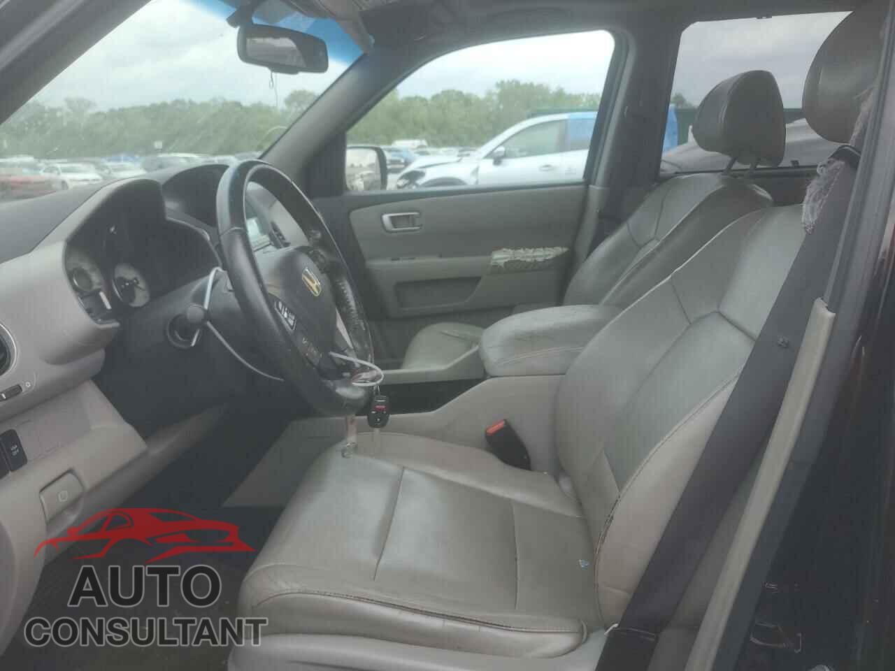 HONDA PILOT 2011 - 5FNYF3H91BB012779