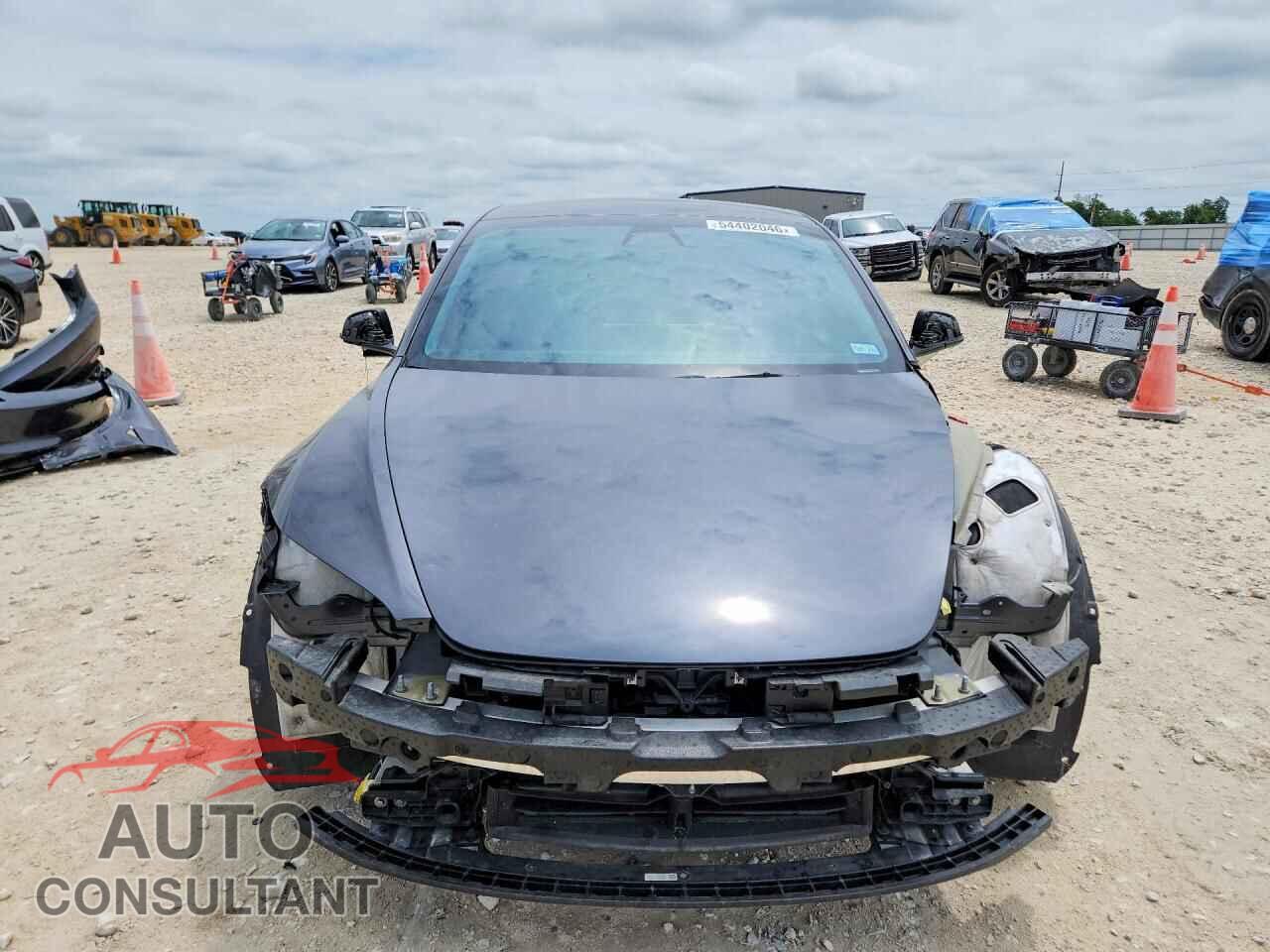 TESLA MODEL 3 2024 - 5YJ3E1EB1RF801677