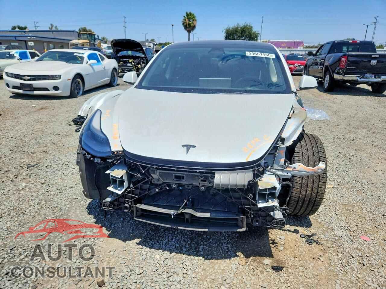 TESLA MODEL 3 2023 - 5YJ3E1EA5PF449109