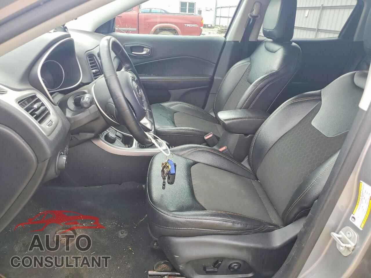 JEEP COMPASS 2020 - 3C4NJDBB6LT217634