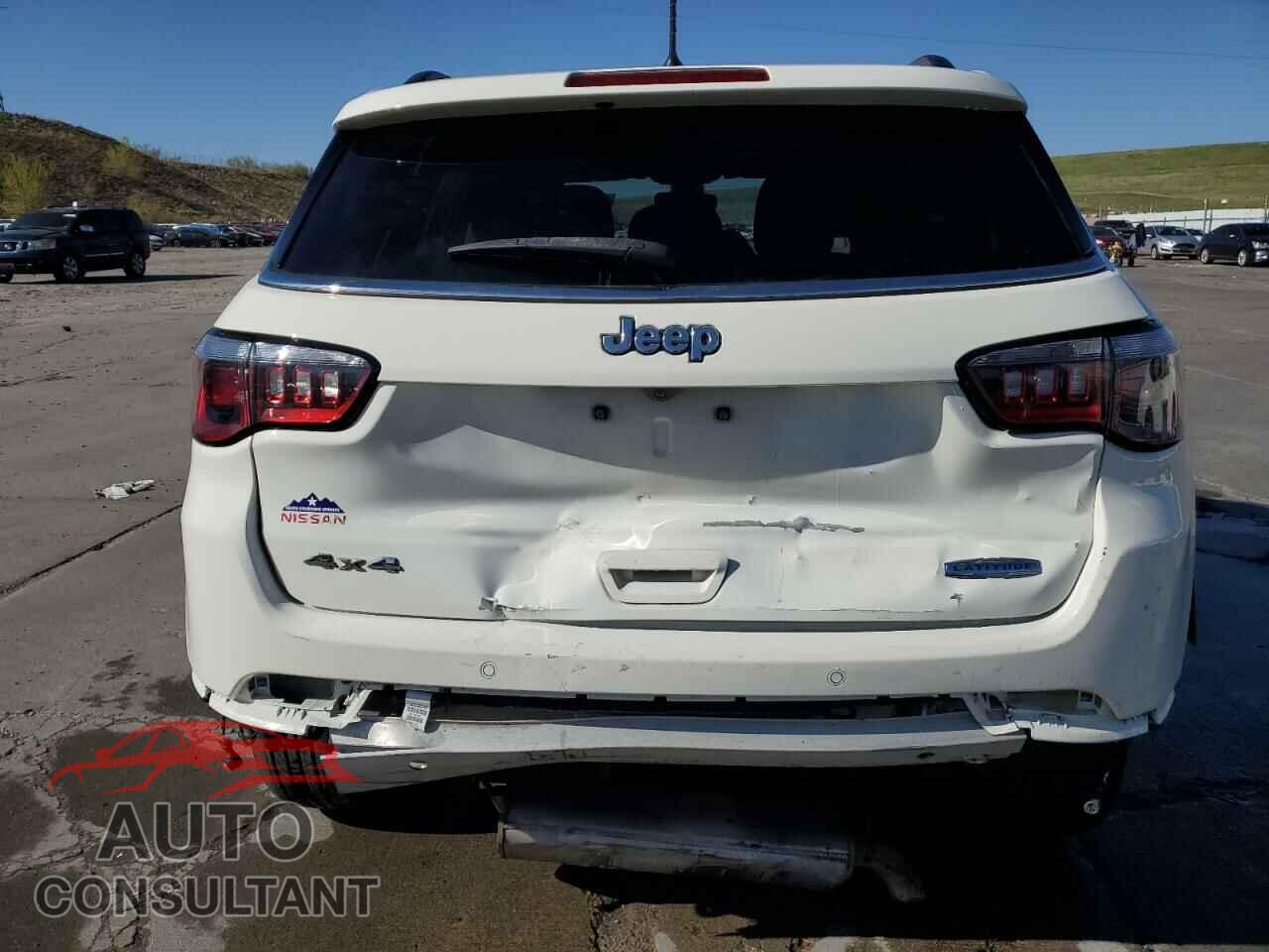 JEEP COMPASS 2018 - 3C4NJDBB8JT245898