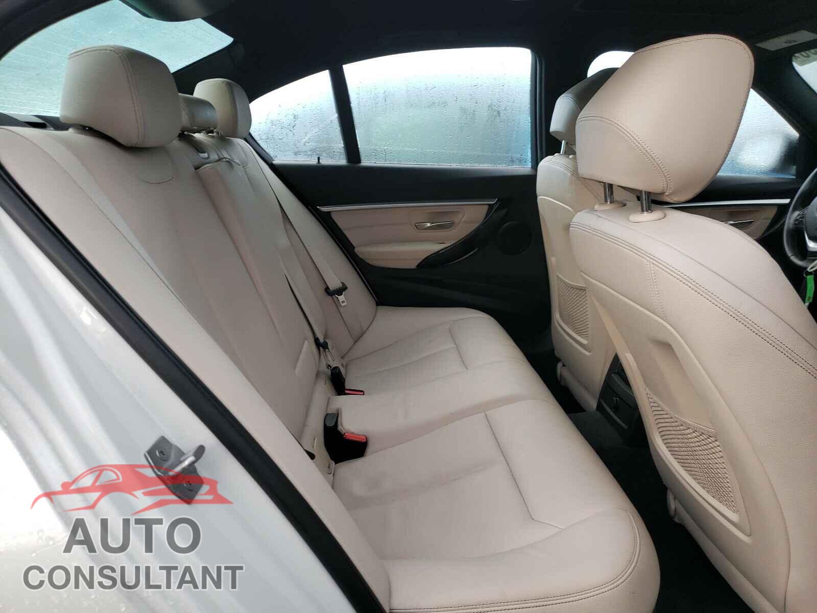 BMW 3 SERIES 2016 - WBA8E3G57GNU04141