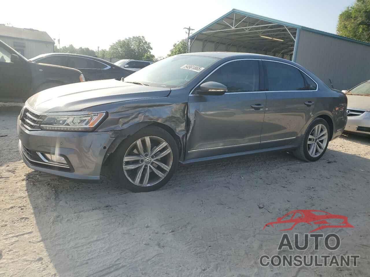 VOLKSWAGEN PASSAT 2018 - 1VWCA7A35JC012301