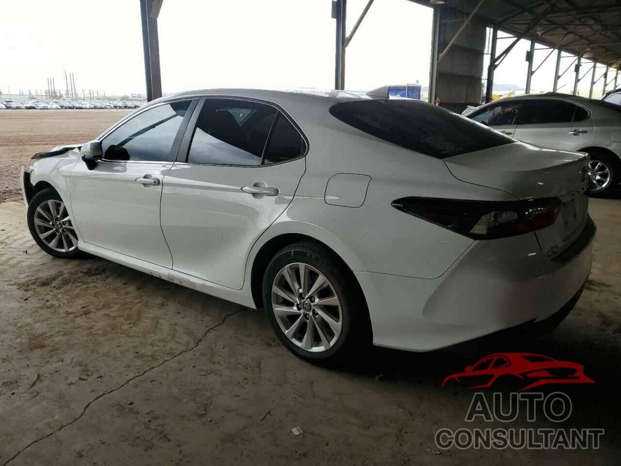 TOYOTA CAMRY 2021 - 4T1C11AK4MU446095