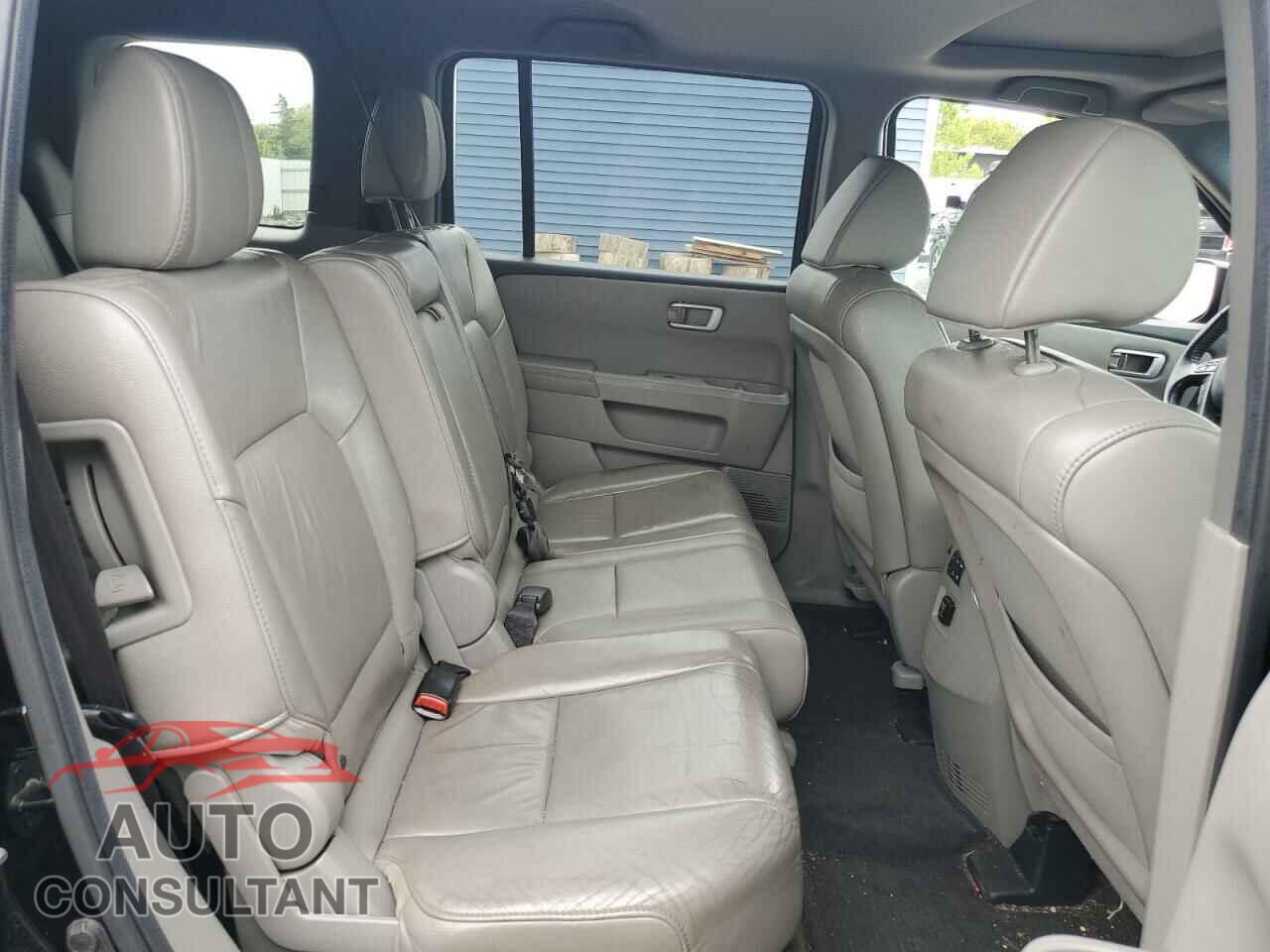 HONDA PILOT 2012 - 5FNYF4H53CB045237