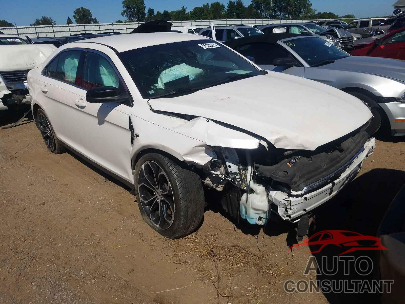 FORD TAURUS 2019 - 1FAHP2KT2KG102062