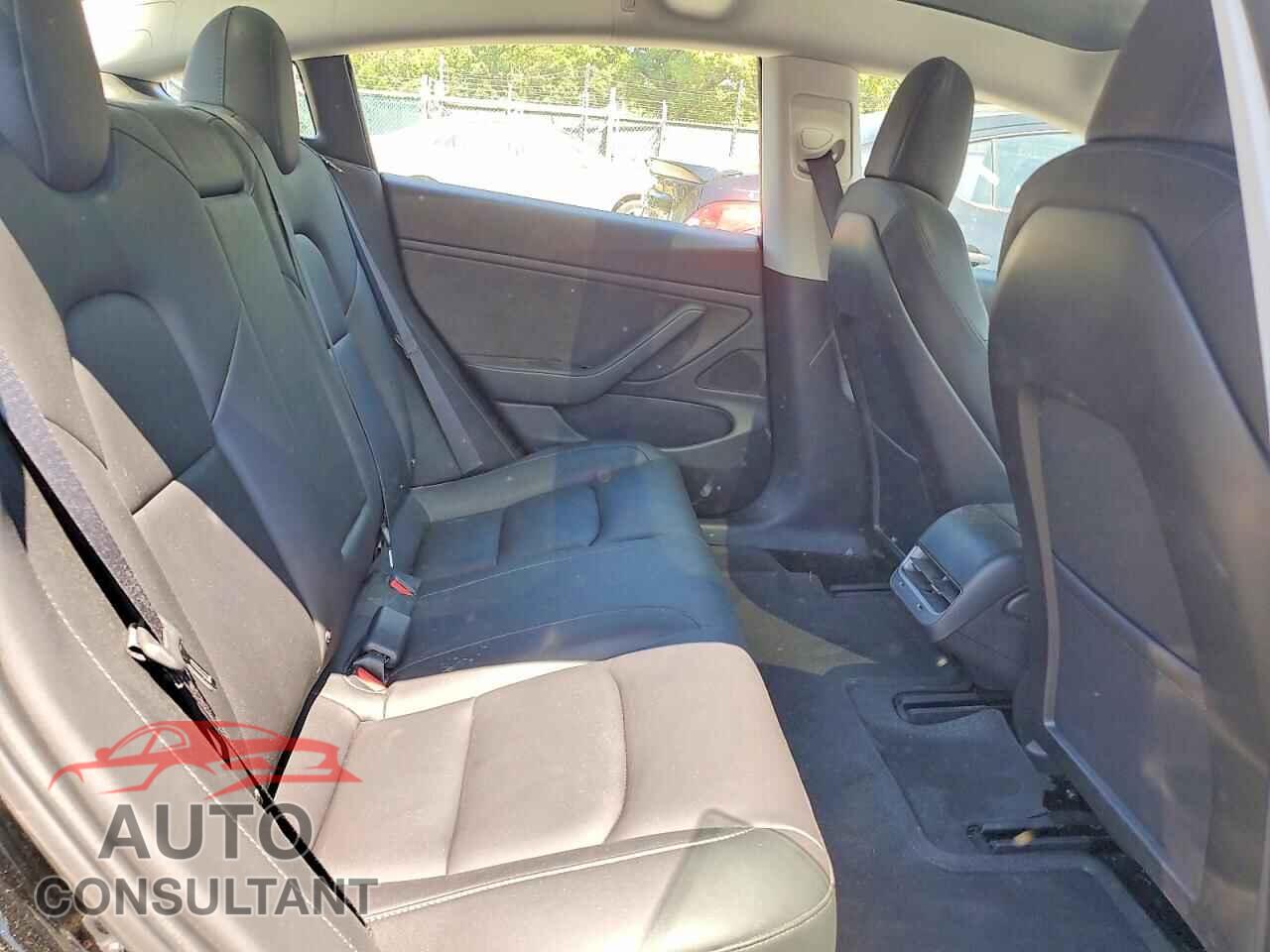 TESLA MODEL 3 2018 - 5YJ3E1EB3JF128105