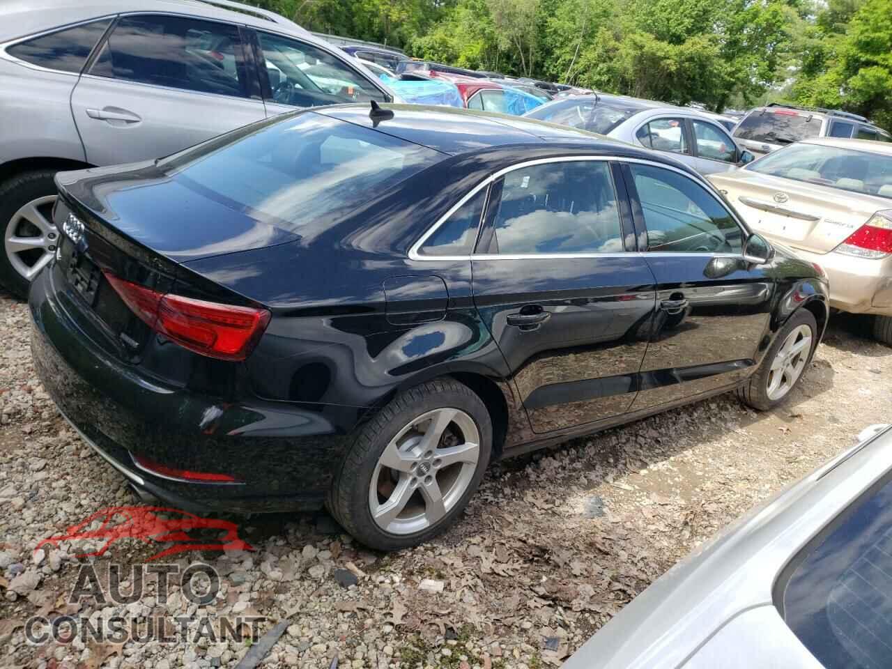 AUDI A3 2019 - WAUBEGFF6KA078002