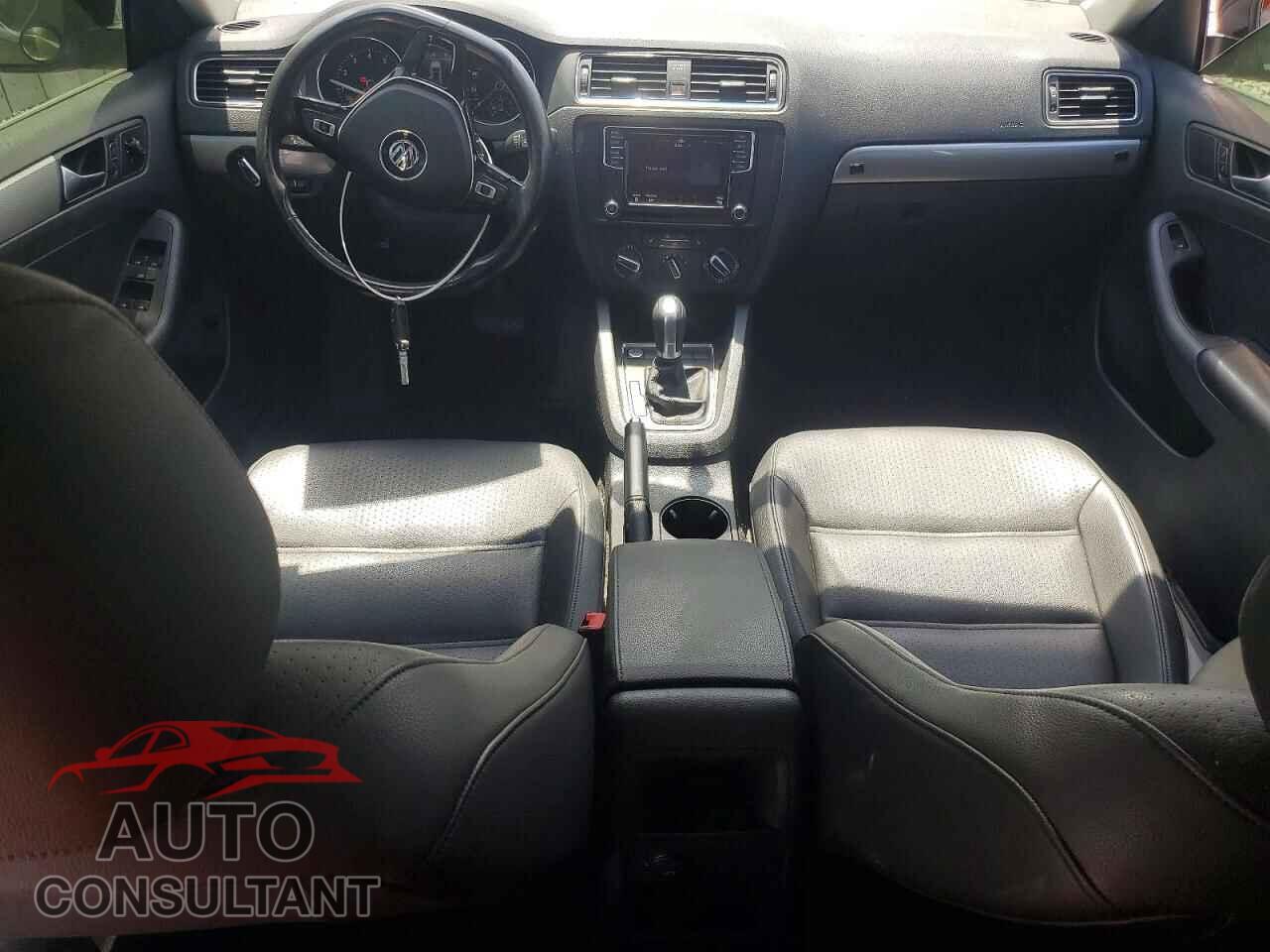 VOLKSWAGEN JETTA 2017 - 3VWDB7AJ2HM347704