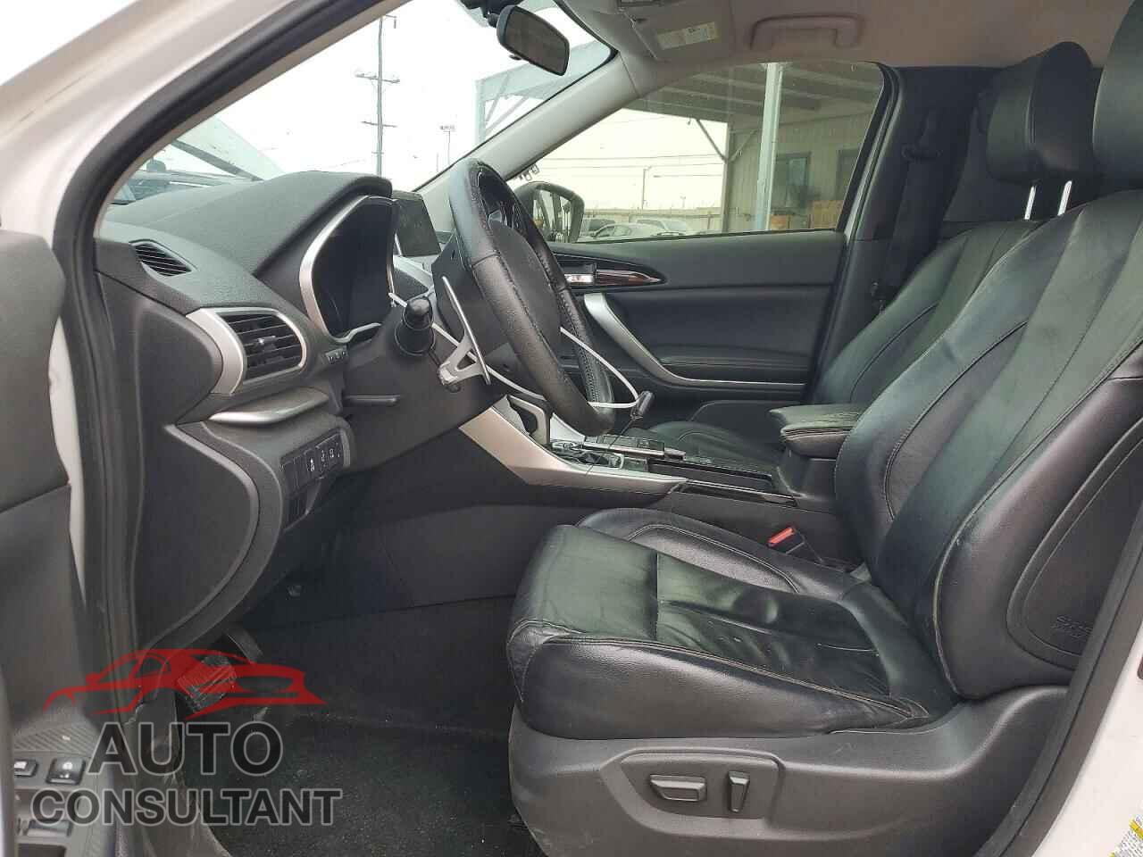 MITSUBISHI ECLIPSE 2018 - JA4AT5AAXJZ044952