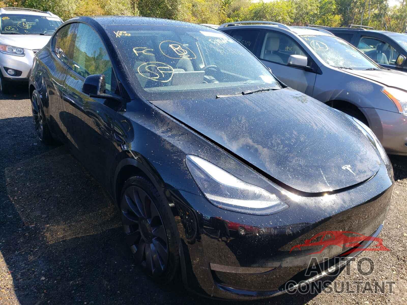 TESLA MODEL Y 2021 - 5YJYGDEF9MF246197