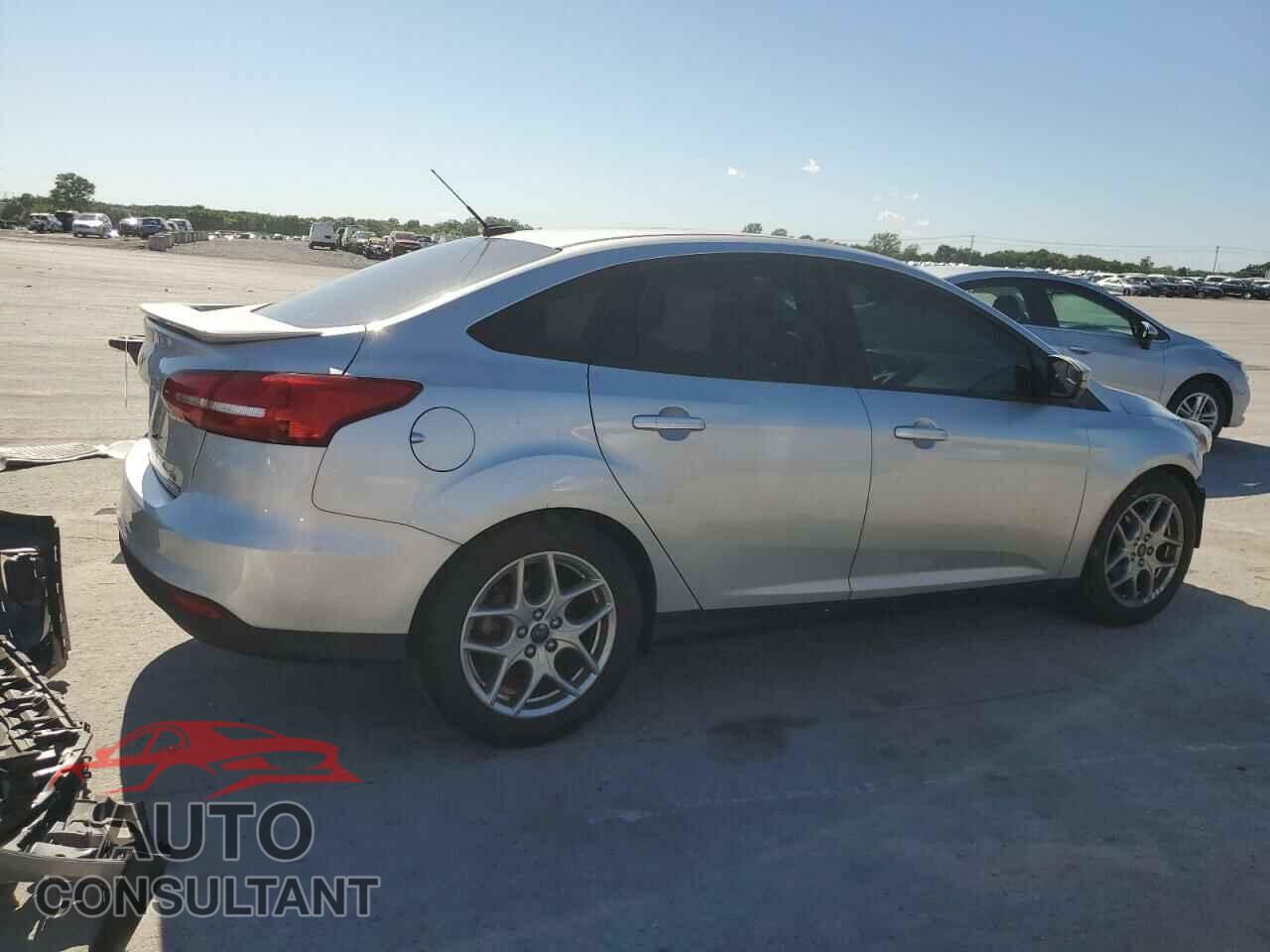 FORD FOCUS 2015 - 1FADP3F25FL283595