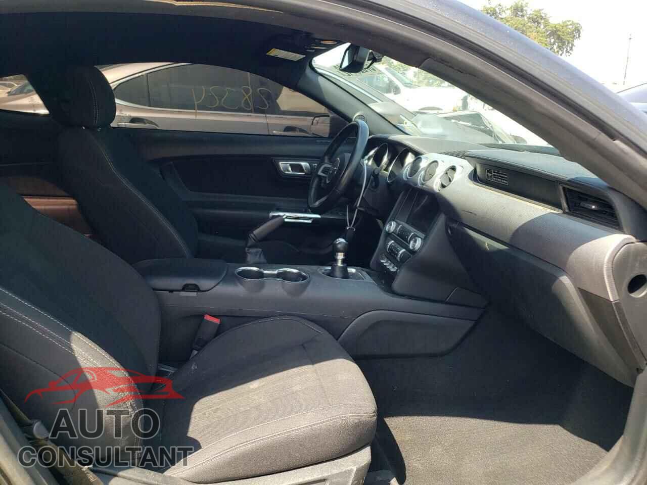 FORD MUSTANG 2020 - 1FA6P8CF2L5174959