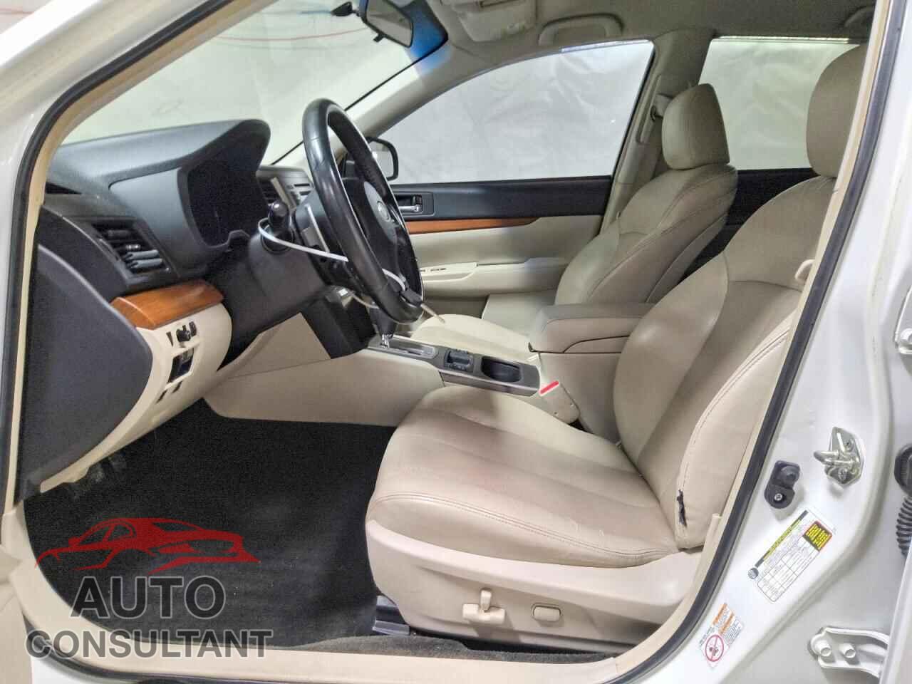 SUBARU OUTBACK 2014 - 4S4BRBKC2E3243991