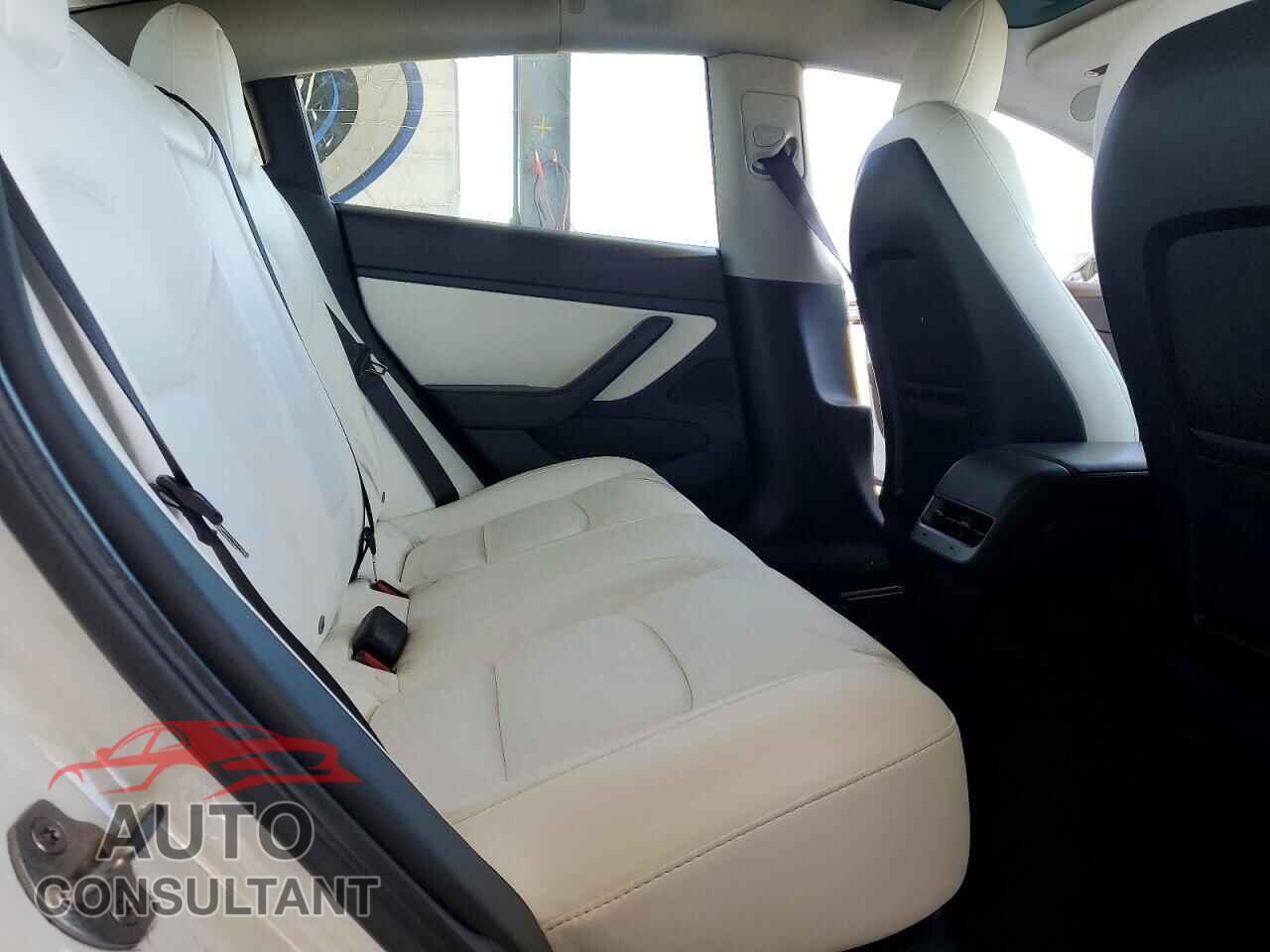 TESLA MODEL 3 2021 - 5YJ3E1EBXMF876158