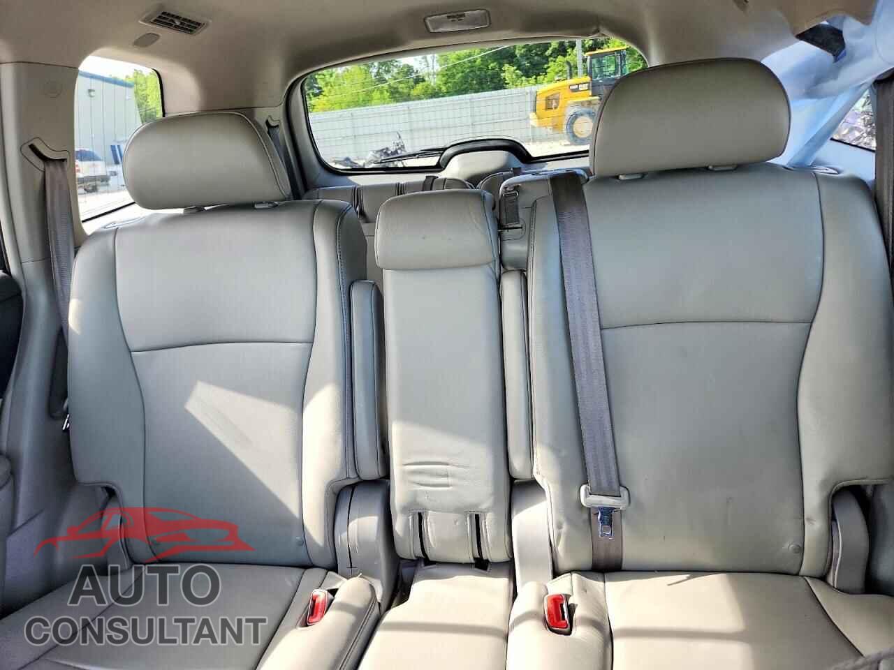 TOYOTA HIGHLANDER 2013 - 5TDBK3EH8DS189695