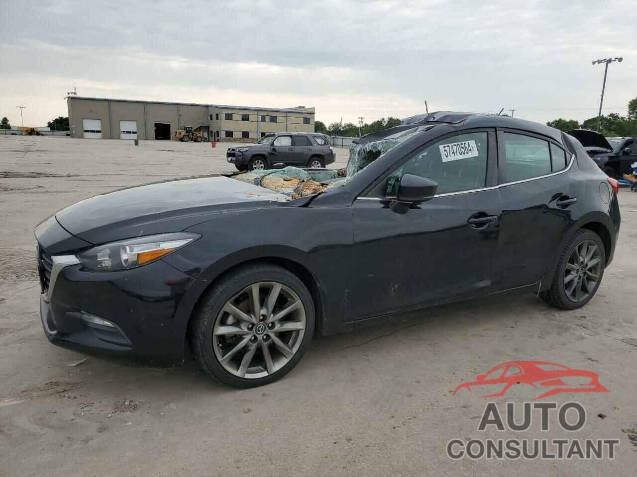 MAZDA 3 2018 - 3MZBN1L30JM208901