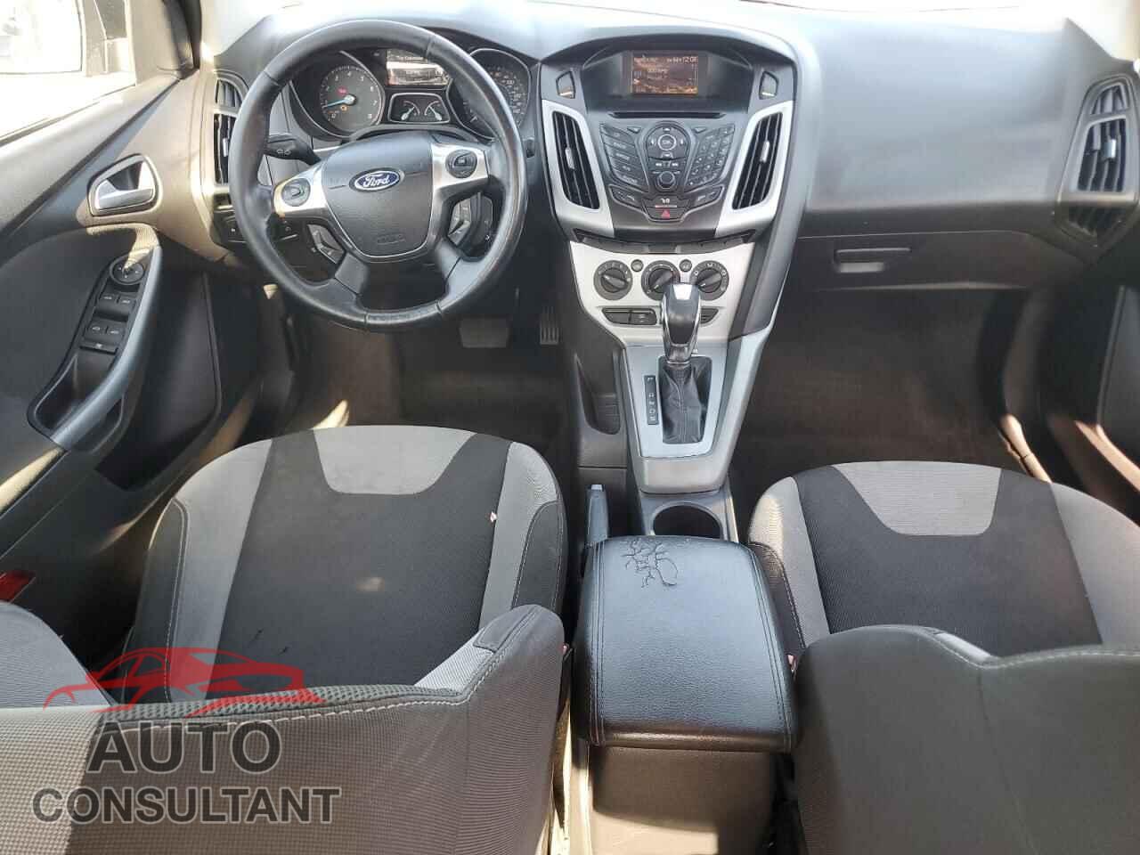 FORD FOCUS 2012 - 1FAHP3F21CL381147