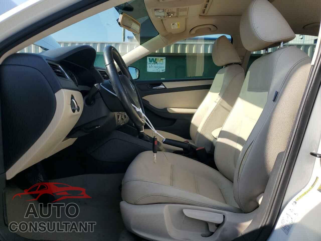 VOLKSWAGEN JETTA 2012 - 3VWDP7AJXCM382811