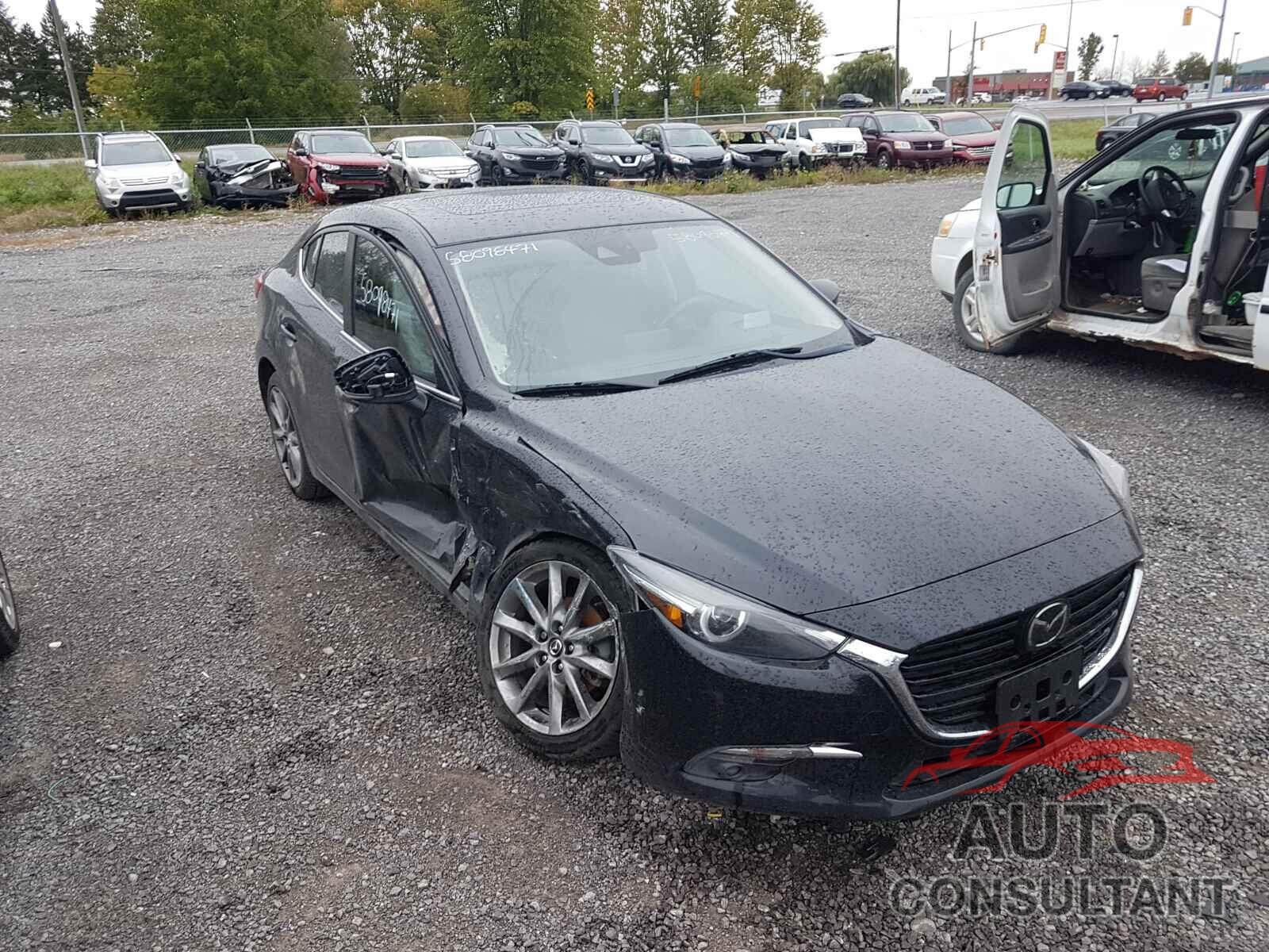 MAZDA 3 2018 - 3MZBN1W37JM195785