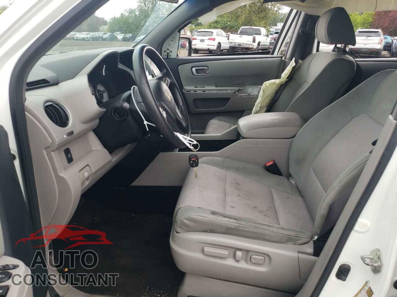 HONDA PILOT 2010 - 5FNYF3H44AB007742