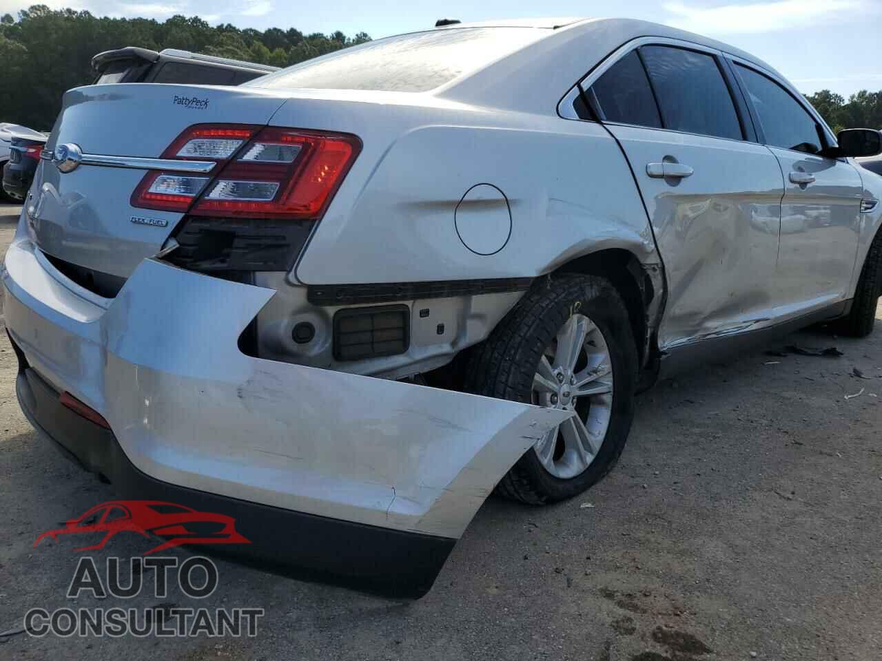 FORD TAURUS 2017 - 1FAHP2D88HG121040