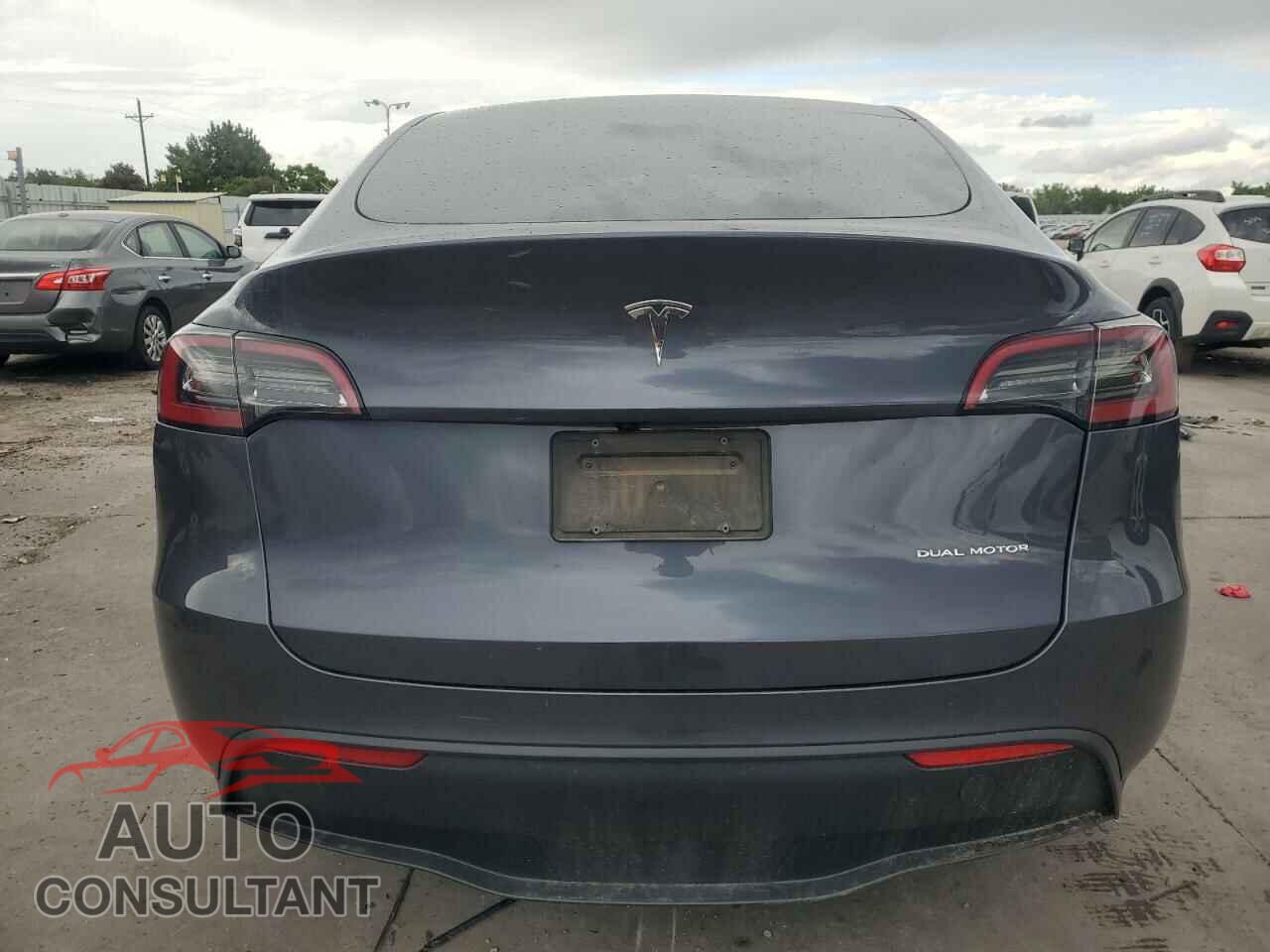 TESLA MODEL Y 2023 - 7SAYGDEE8PF847454