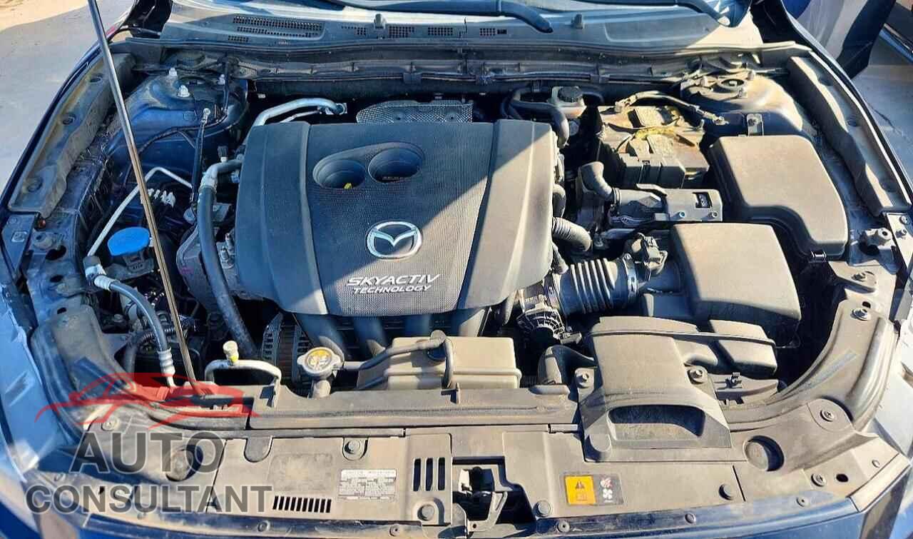 MAZDA 3 2017 - 3MZBN1K7XHM100302