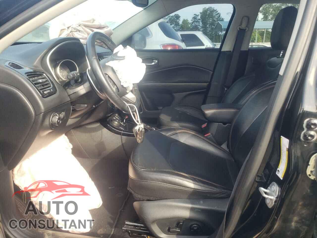 JEEP COMPASS 2018 - 3C4NJDCB7JT200532