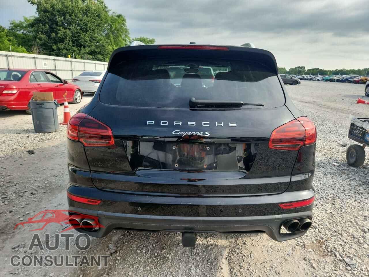 PORSCHE CAYENNE 2016 - WP1AB2A2XGLA94535