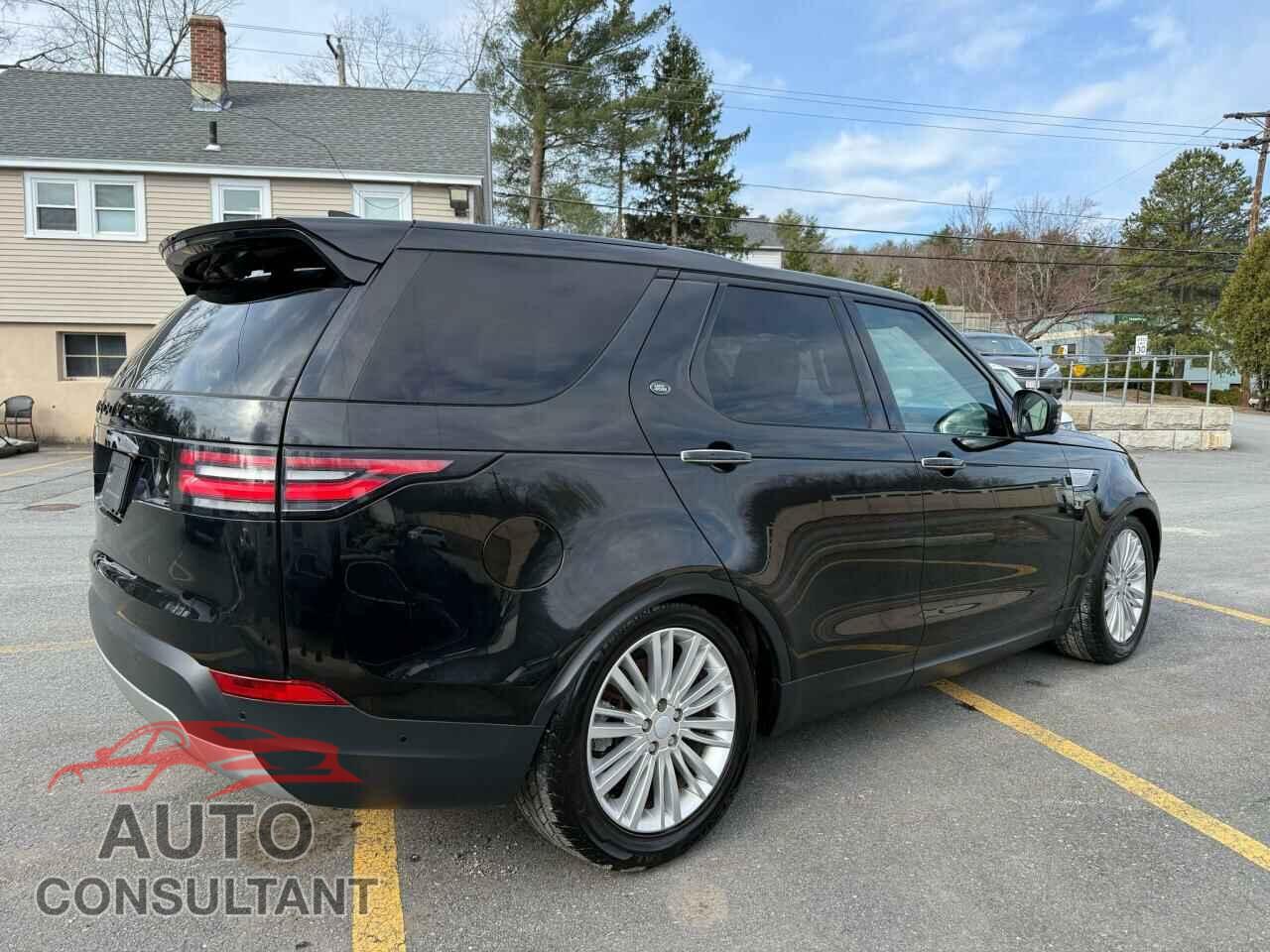 LAND ROVER DISCOVERY 2017 - SALRHBBV3HA042360