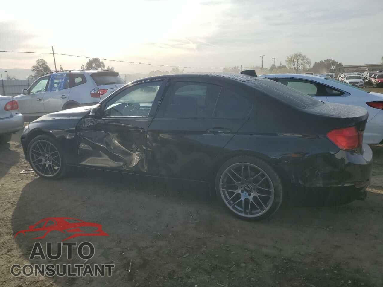 BMW 3 SERIES 2012 - WBA3A5C54CF341186