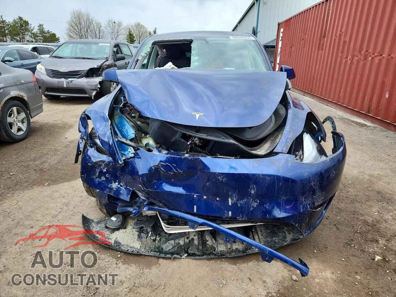 TESLA MODEL Y 2024 - 7SAYGAEE8RF009667