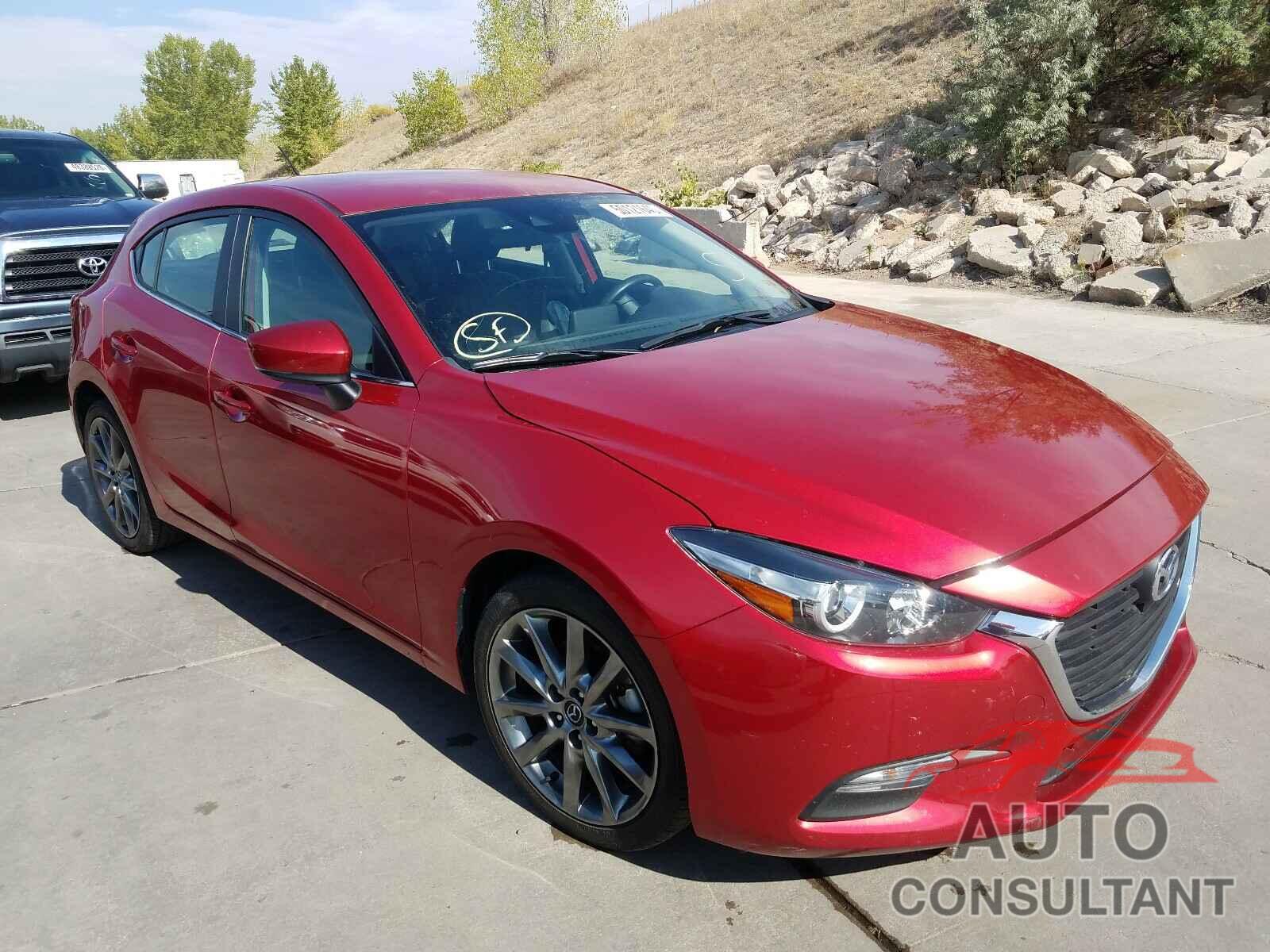 MAZDA 3 2018 - 3MZBN1L33JM221111