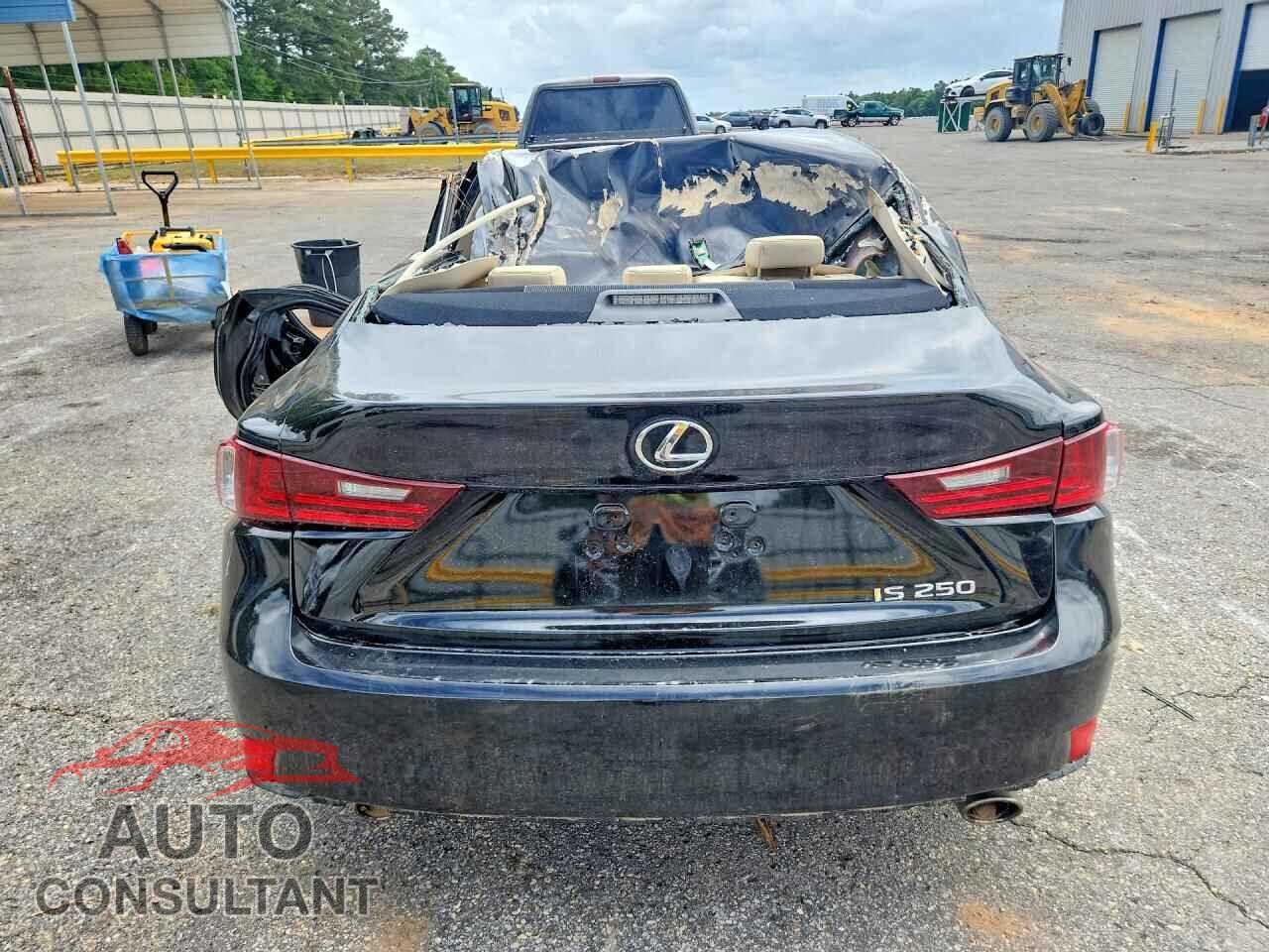 LEXUS IS 2014 - JTHBF1D22E5030036