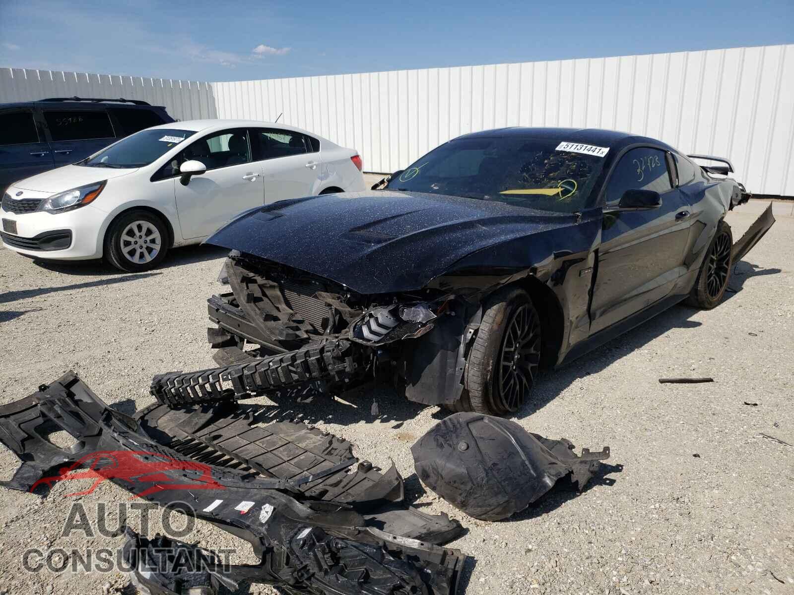 FORD MUSTANG 2018 - 1FA6P8CF8J5105089