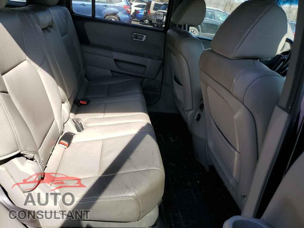 HONDA PILOT 2012 - 5FNYF4H58CB024724