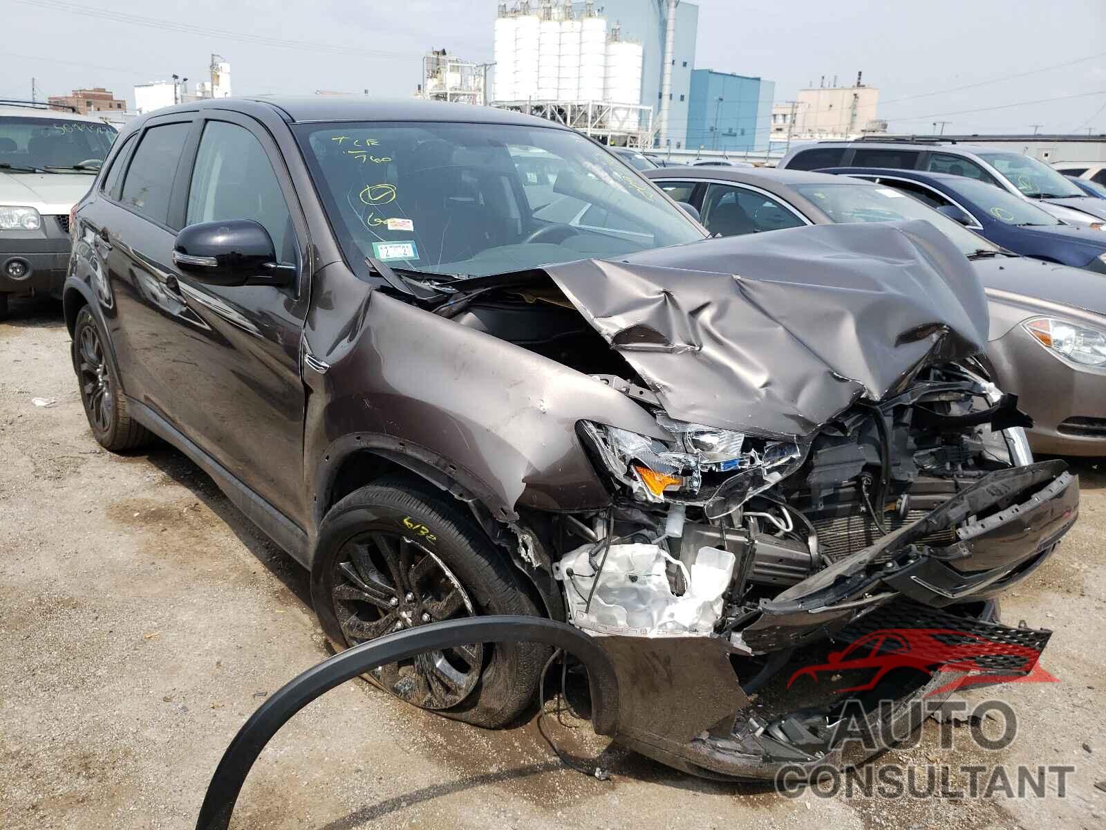 MITSUBISHI OUTLANDER 2018 - JA4AP3AU3JU011517