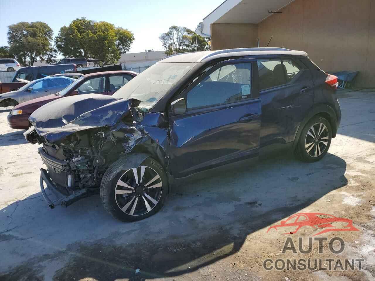 NISSAN KICKS 2018 - 3N1CP5CU8JL544712