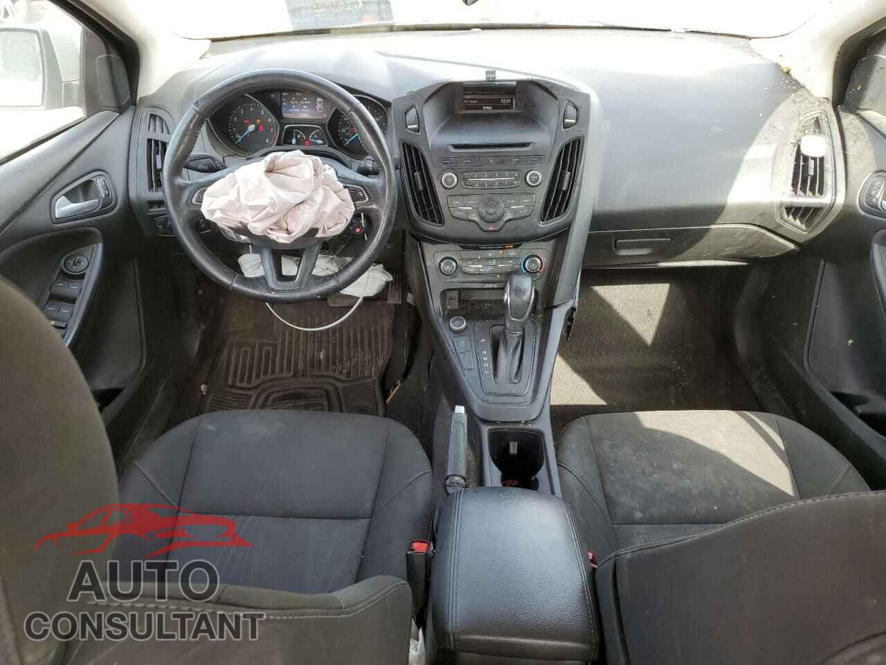 FORD FOCUS 2017 - 1FADP3F28HL243076