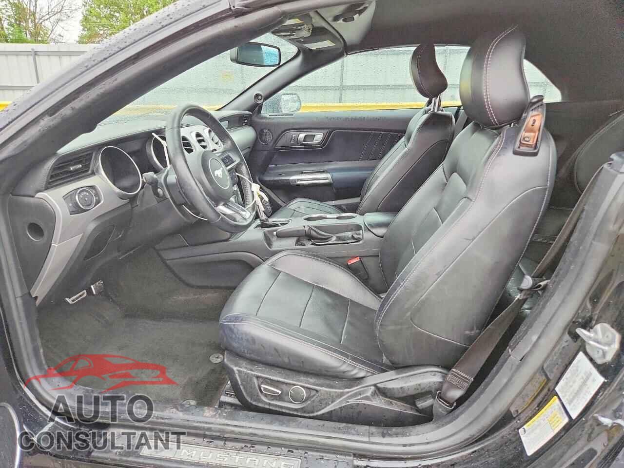 FORD MUSTANG 2018 - 1FATP8UHXJ5111236