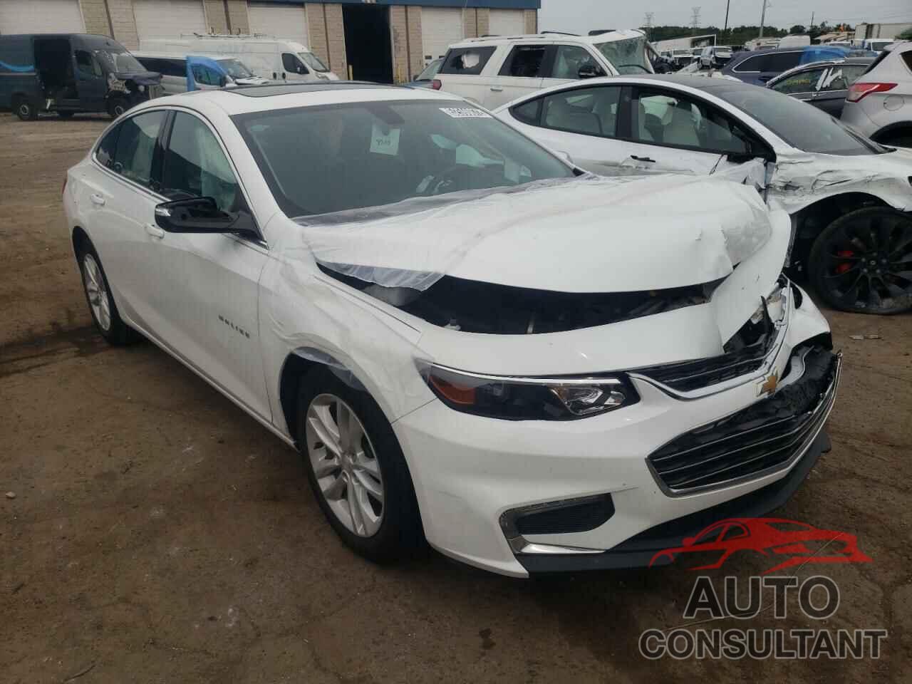 CHEVROLET MALIBU 2017 - 1G1ZE5ST5HF200032