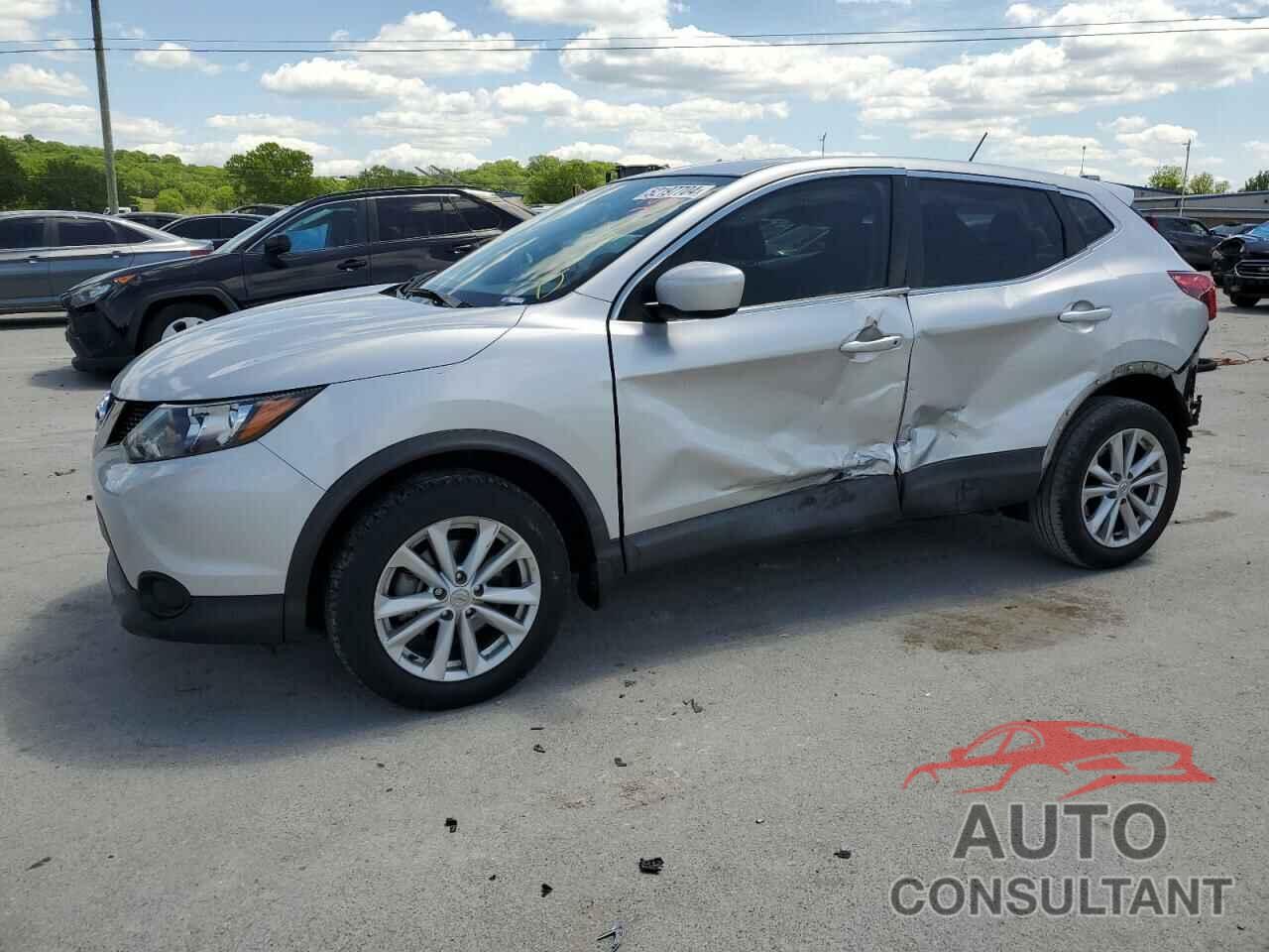 NISSAN ROGUE 2017 - JN1BJ1CP9HW010316