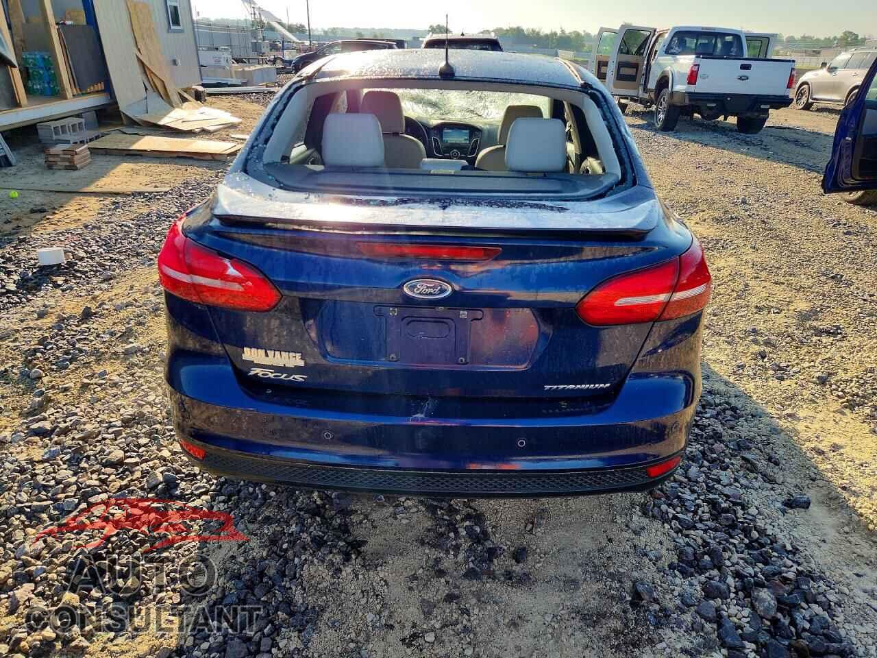 FORD FOCUS 2017 - 1FADP3J27HL268557