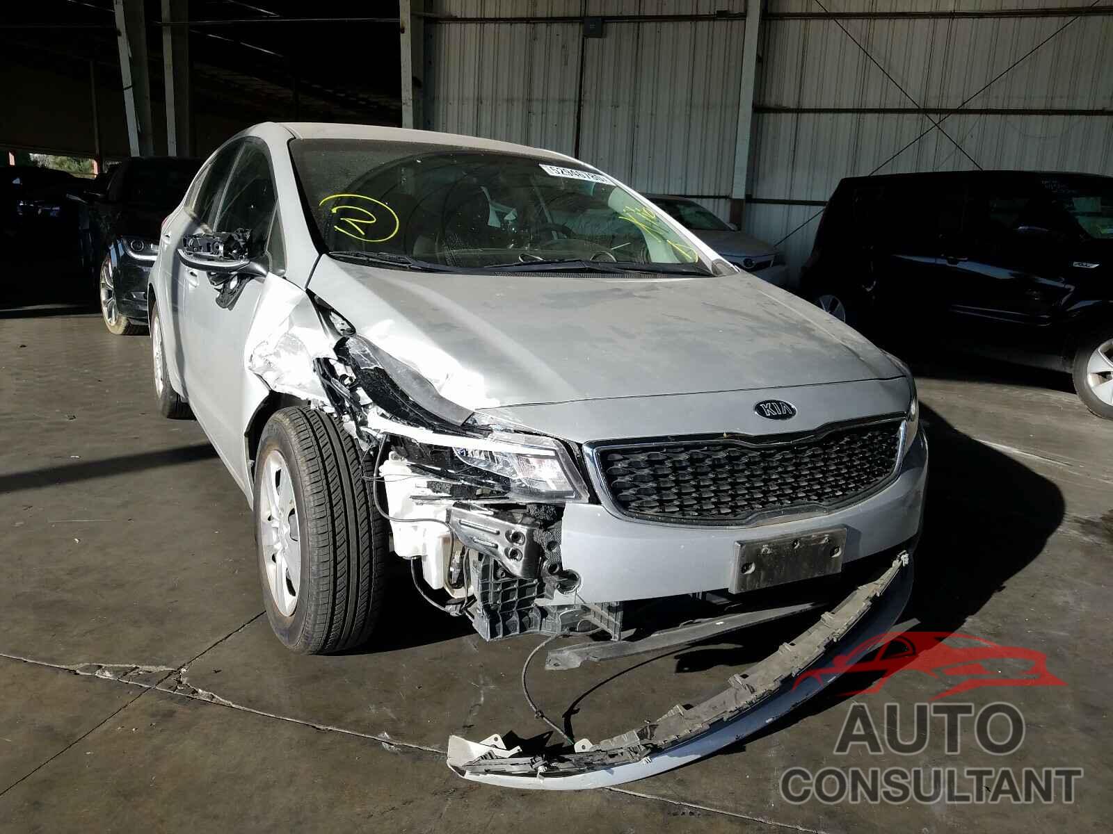 KIA FORTE 2018 - 3KPFK4A75JE272446