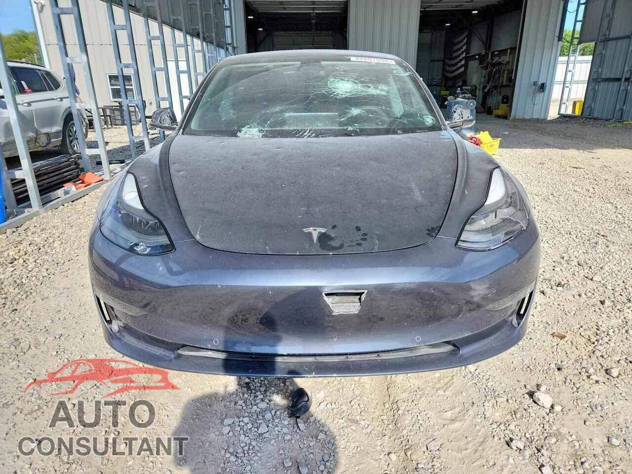 TESLA MODEL 3 2021 - 5YJ3E1EB2MF044099