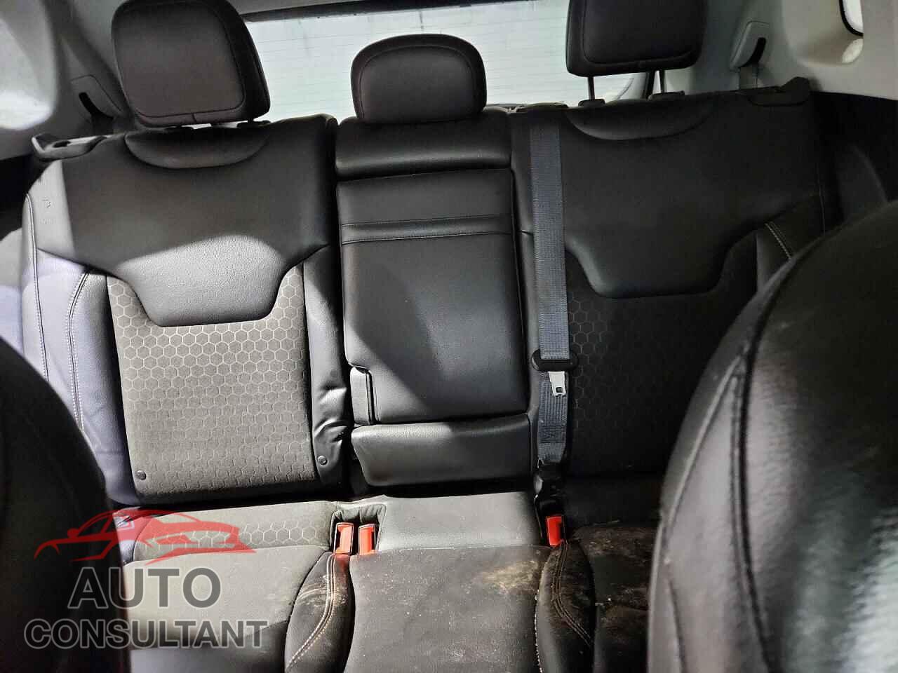 JEEP COMPASS 2018 - 3C4NJDBB4JT331502