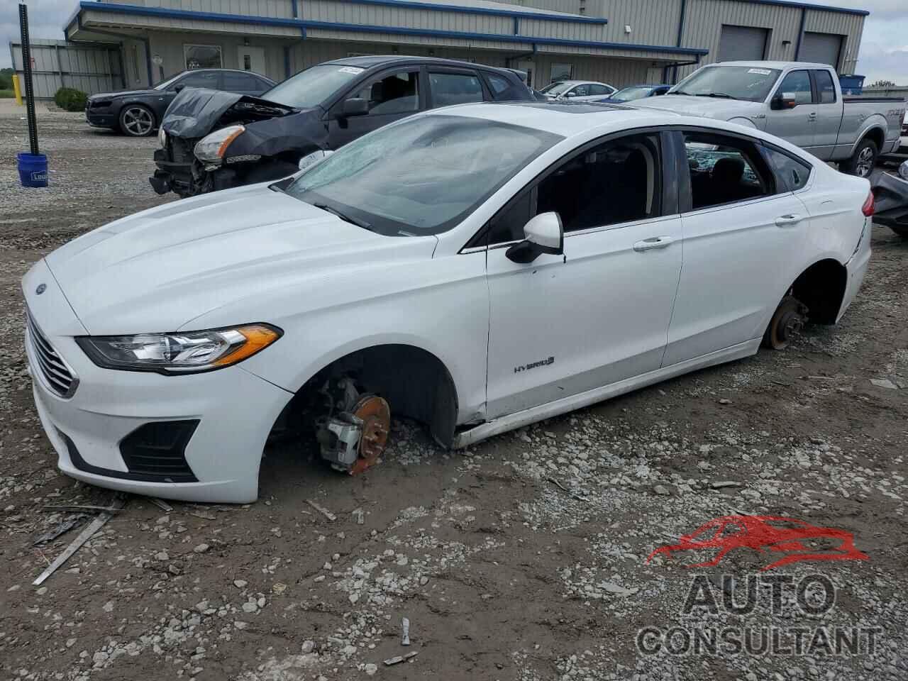 FORD FUSION 2019 - 3FA6P0LUXKR109823